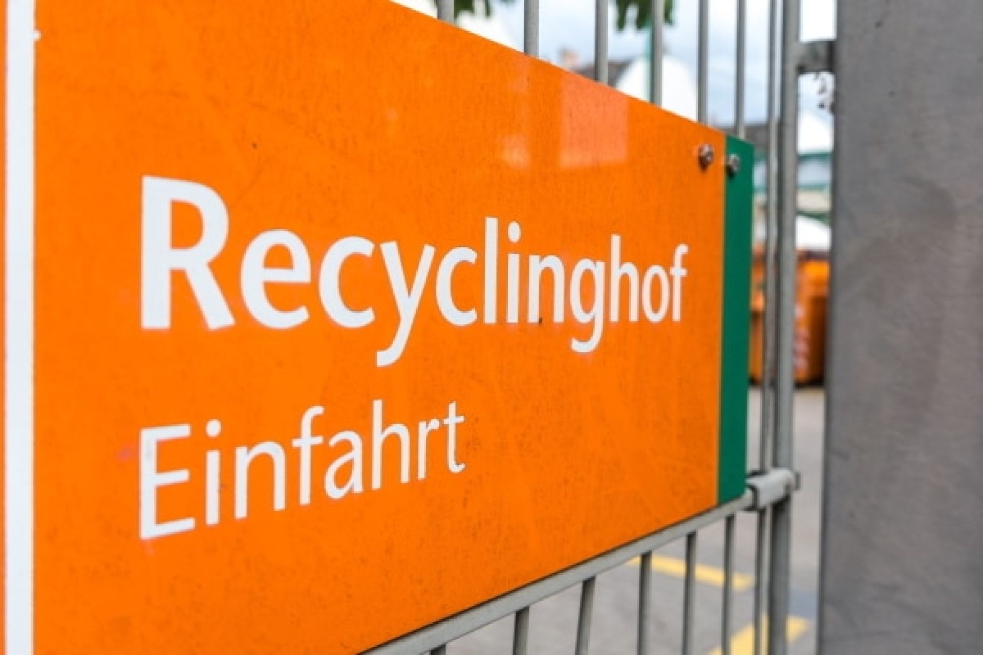 Entsorgung am Recyclinghof in Berlin